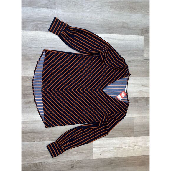 Only EUC Orange Navy Blue V-Neck Blouse, Size Medium - Picture 7 of 9
